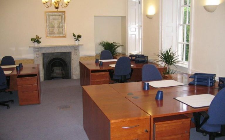 1 Queen Square, Bath, BD10 0