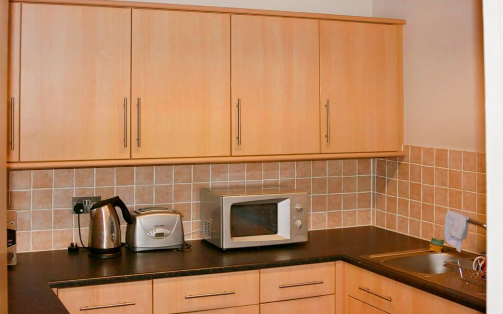 69 Lion Lane, Haslemere, DL11 6